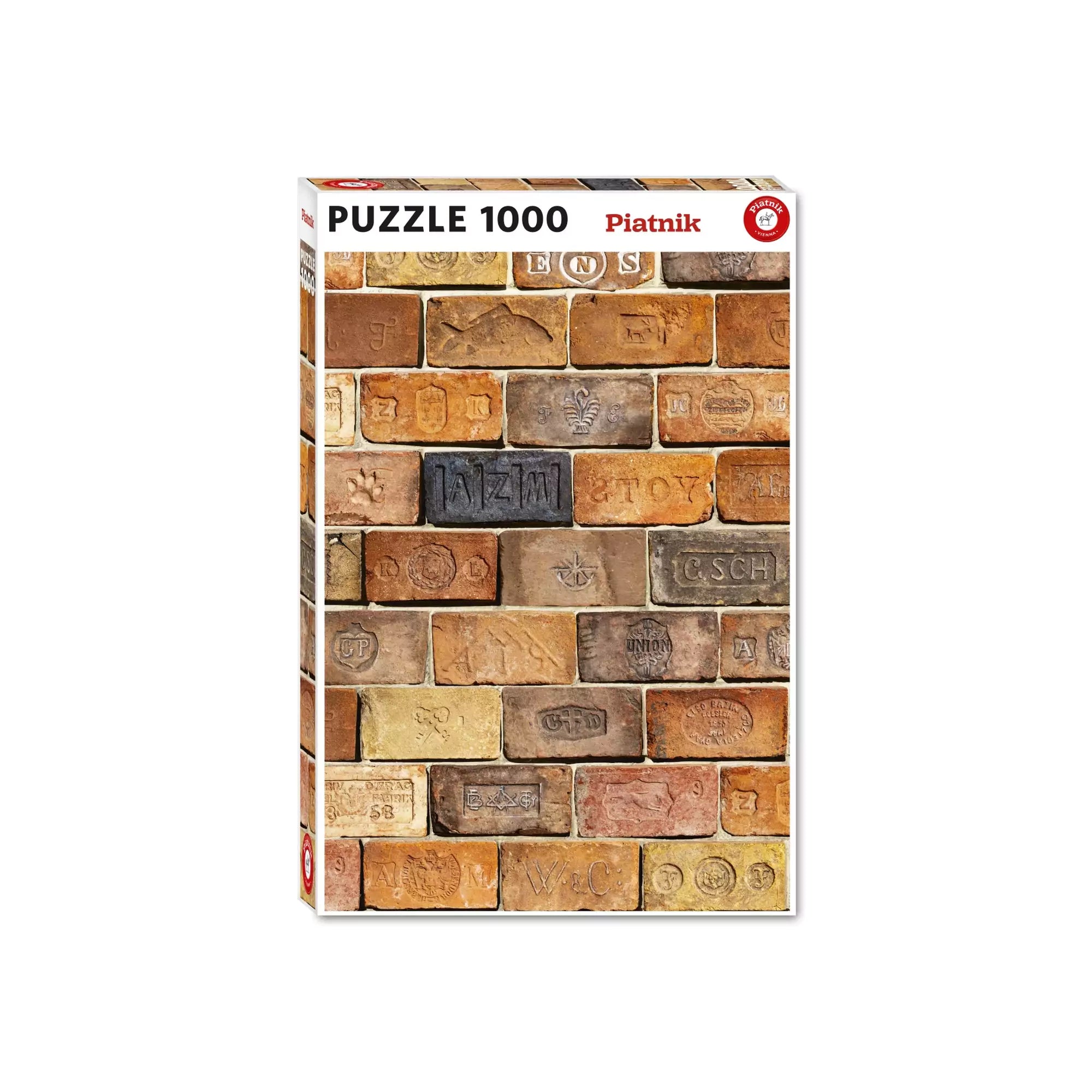 Bricks 1000 darabos Piatnik puzzle doboza, amely különböző színű és mintájú téglákat ábrázol, régi bélyegzőkkel és jelképekkel díszítve.”