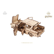 UGEARS - Mașina zburătoare Ford Anglia, model mecanic