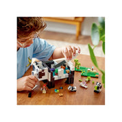 LEGO Minecraft -  Adapostul ursilor panda 21245, 553 piese