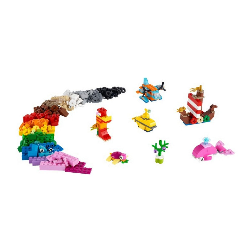 LEGO Classic -  Distractie Creativa in Ocean 11018, 333 piese