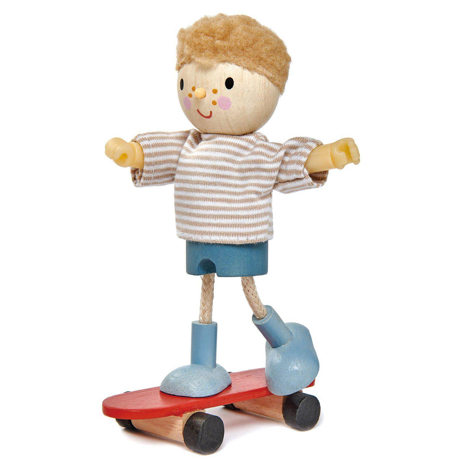 Figurină Edward și Skateboard-ul, din lemn premium - cu membre ajustabile - Tender Leaf Toys-Tender Leaf Toys-2-Jocozaur