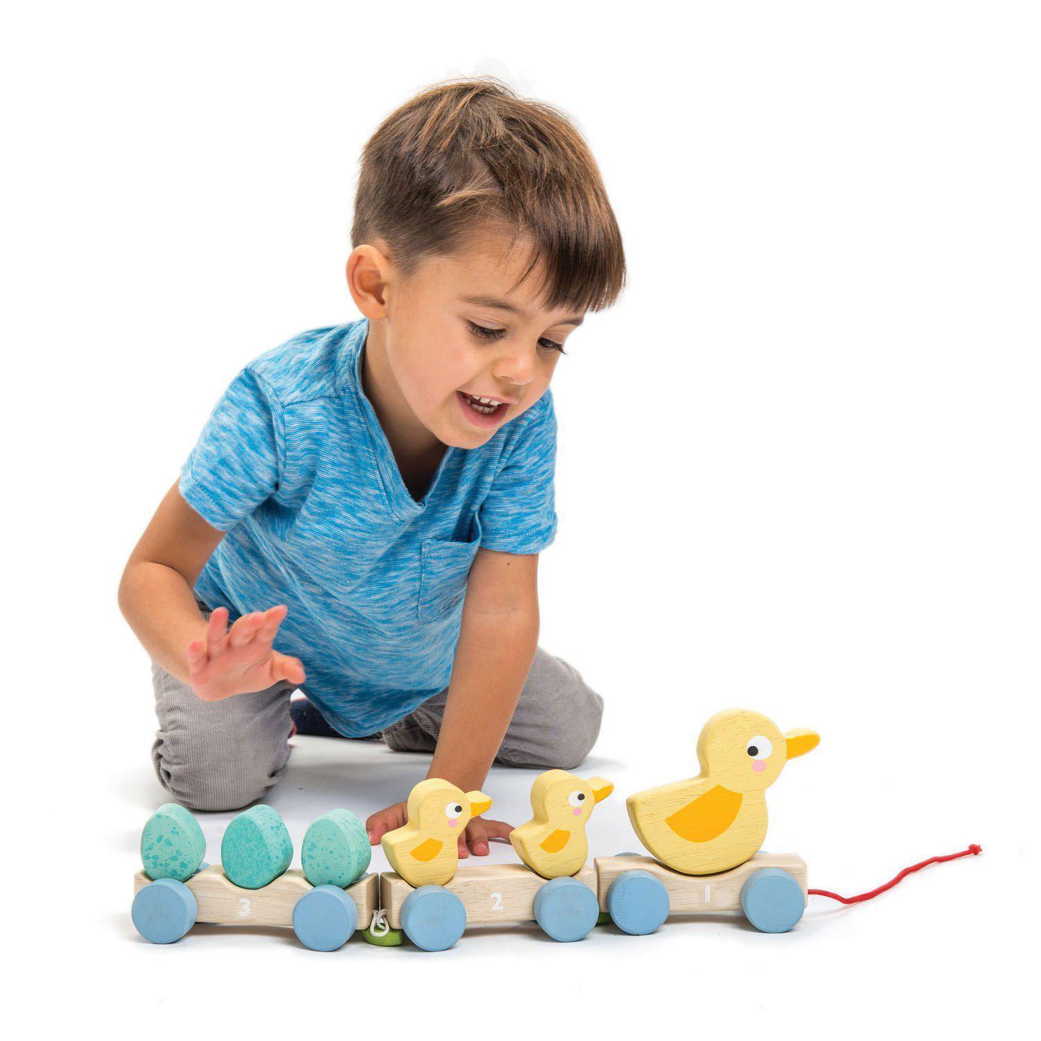 Trenuleț tractabil cu rățuște, din lemn premium - Pull Along Ducks - 9 piese - Tender Leaf Toys-Tender Leaf Toys-3-Jocozaur