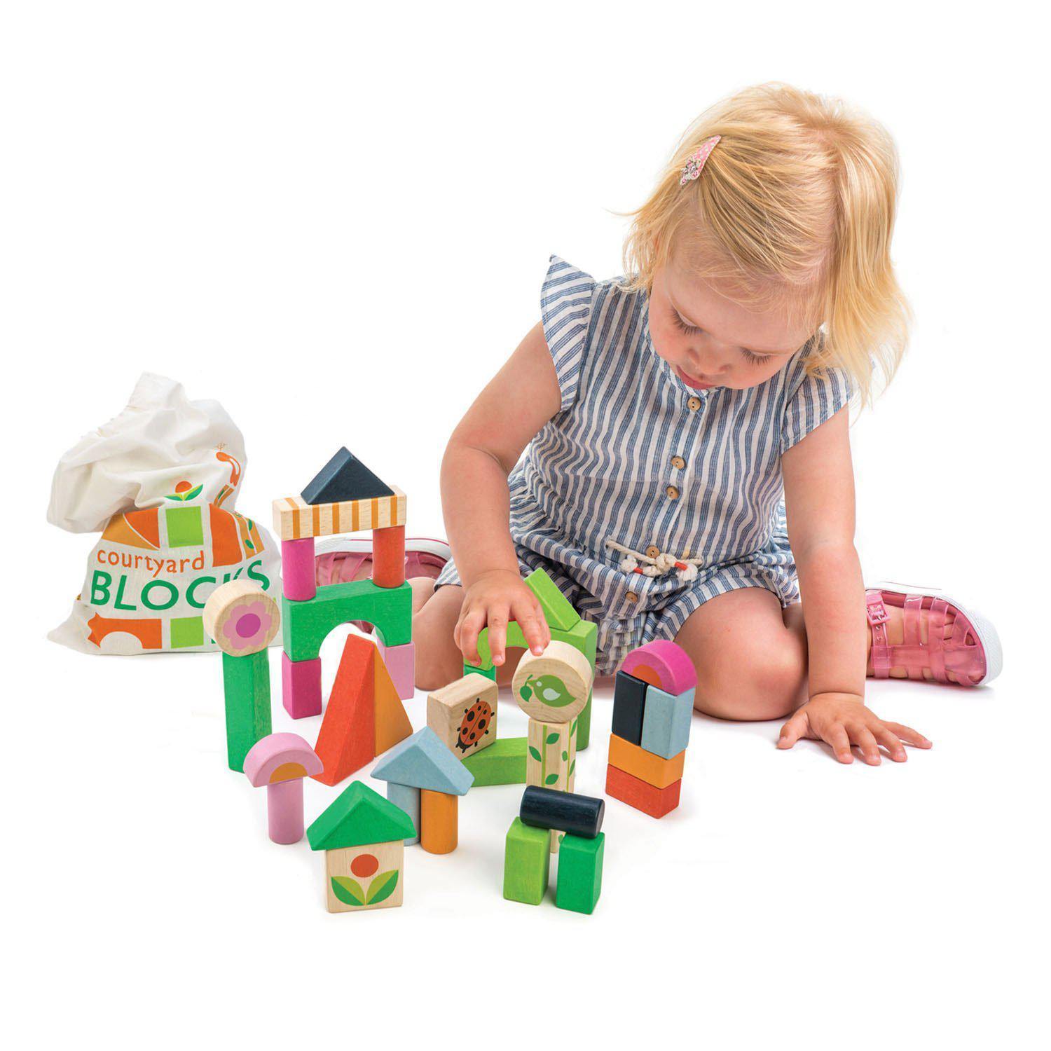 Cuburi cu ilustrații din gospodărie, din lemn premium - Courtyard Blocks - 35 piese - Tender Leaf Toys-Tender Leaf Toys-4-Jocozaur