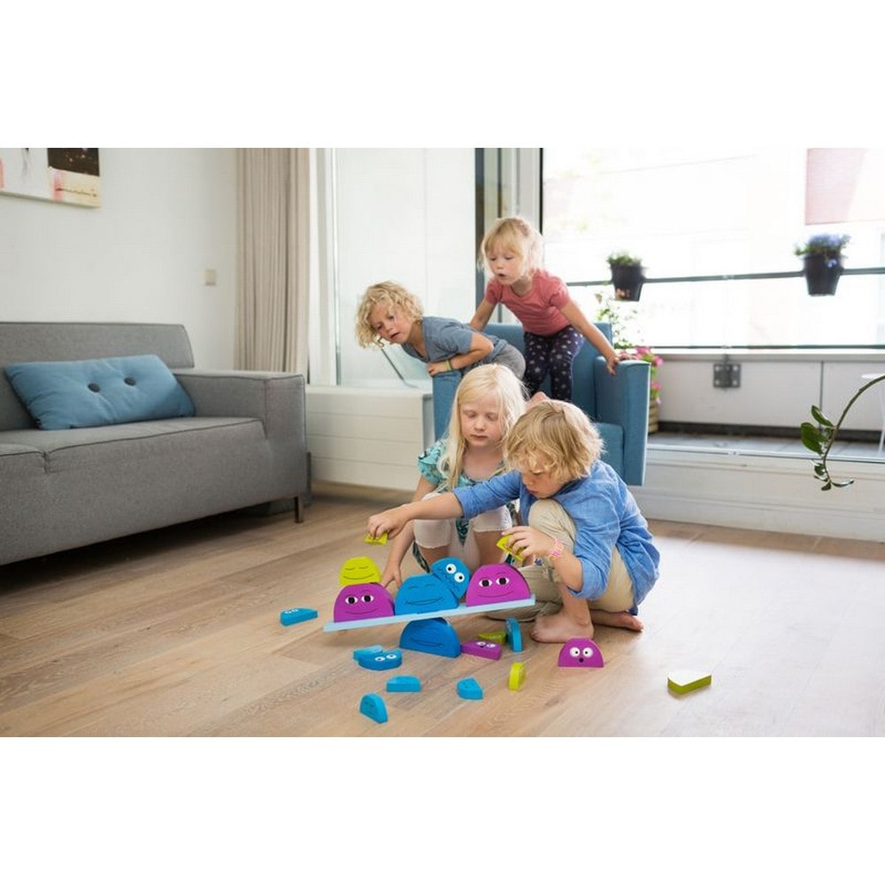 Prieteni echilibrați, BS Toys