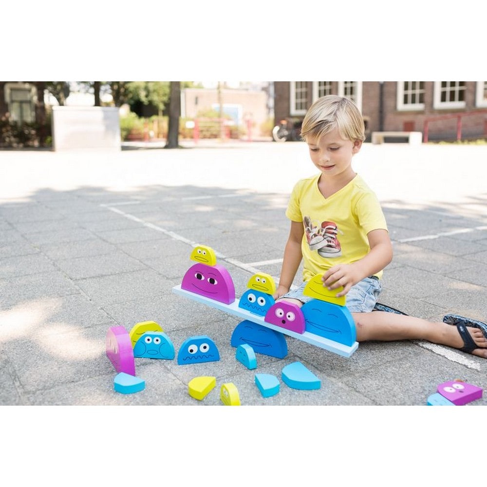 Prieteni echilibrați, BS Toys