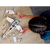 LEGO Star Wars -  Nava X-Wing al lui Luke Skywalker 75301, 474 piese