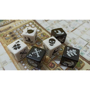 Paper Dungeons: A Dungeon Scrawler Game joc de societate în limba engleză