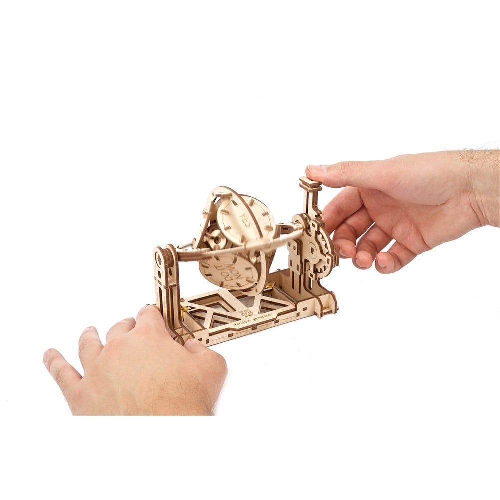 UGEARS STEM - Generator aleatoriu, model mecanic